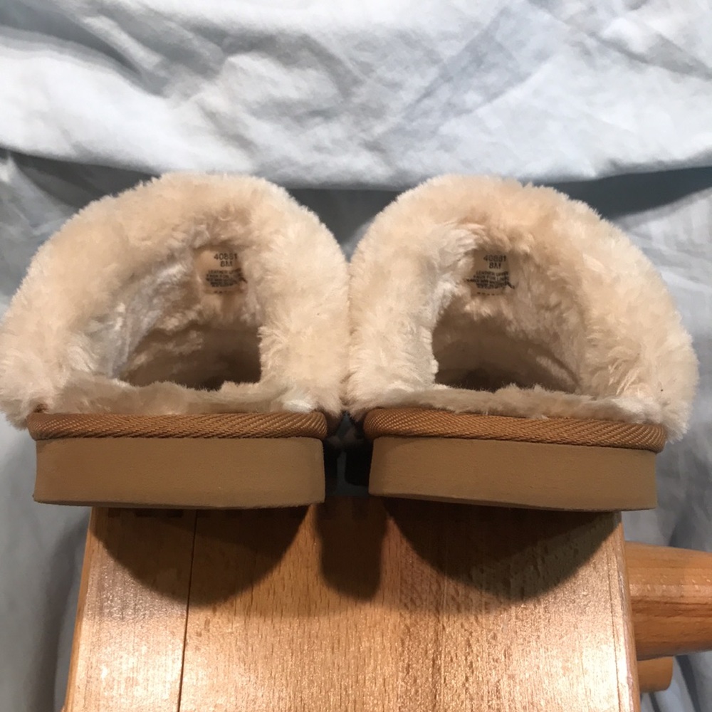 Minnetonka womens  8/M leather upper slippers final markdown no offers - Picture 8 of 12